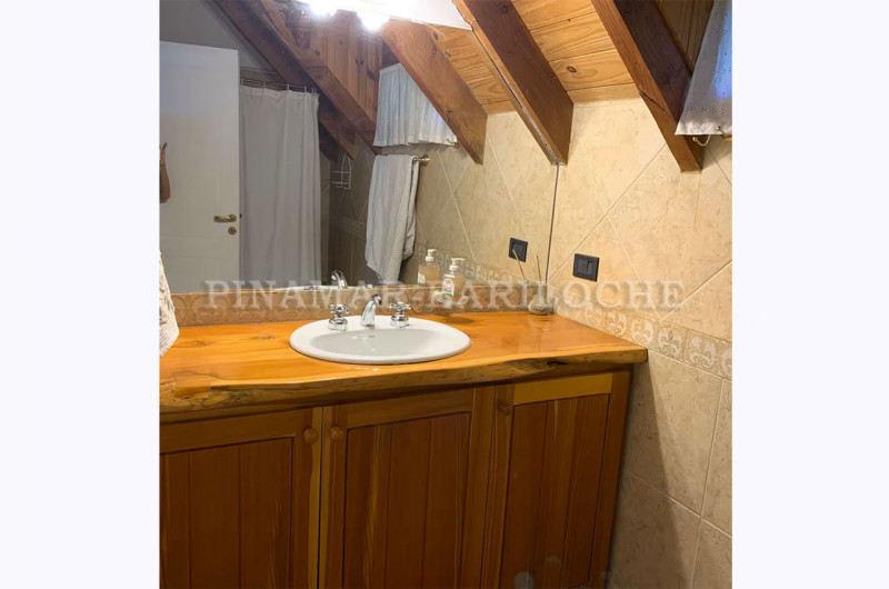 Baño de la segunda suite.