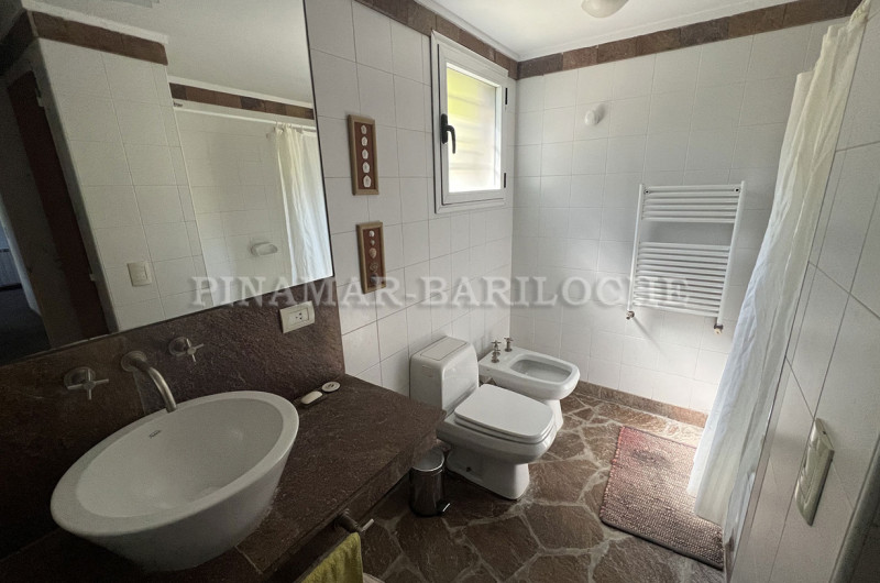 NIvel de Acceso: Baño de la suite