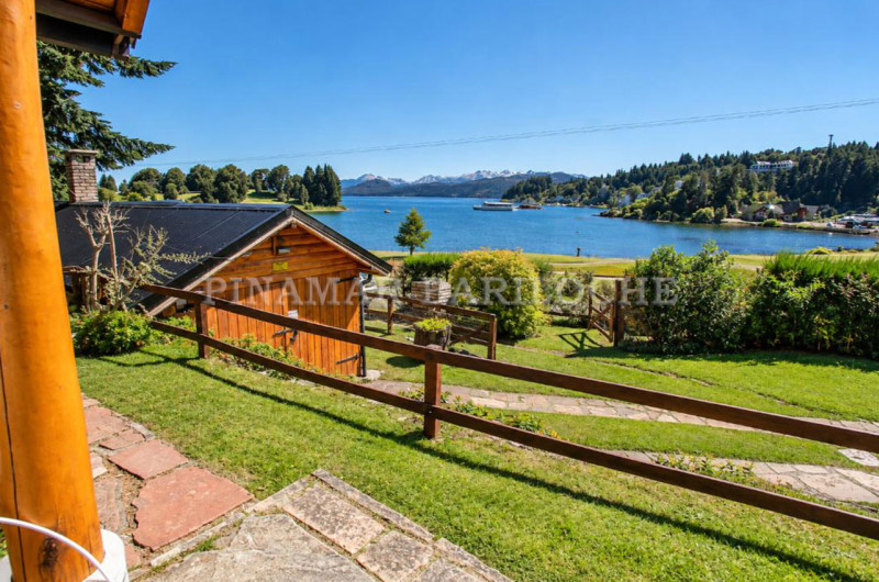 Vista exterior al parque y al lago en Puerto Pañuelo - Llao Llao