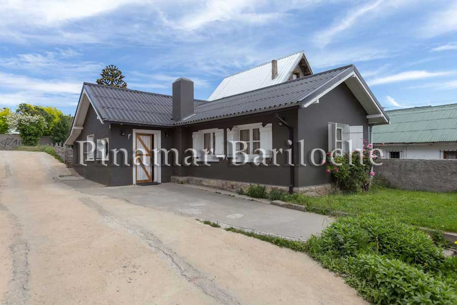 Casa En Alquiler Bariloche – Zona Centro – 2 Dormitorios – 989