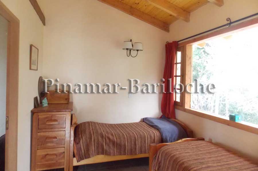 Cabaña En Alquiler En Bariloche – Predio Con Pileta – 919