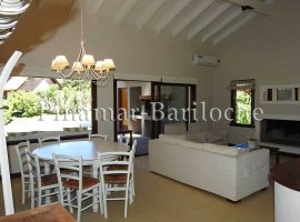 casa en venta a metros de la playa Balneario CR